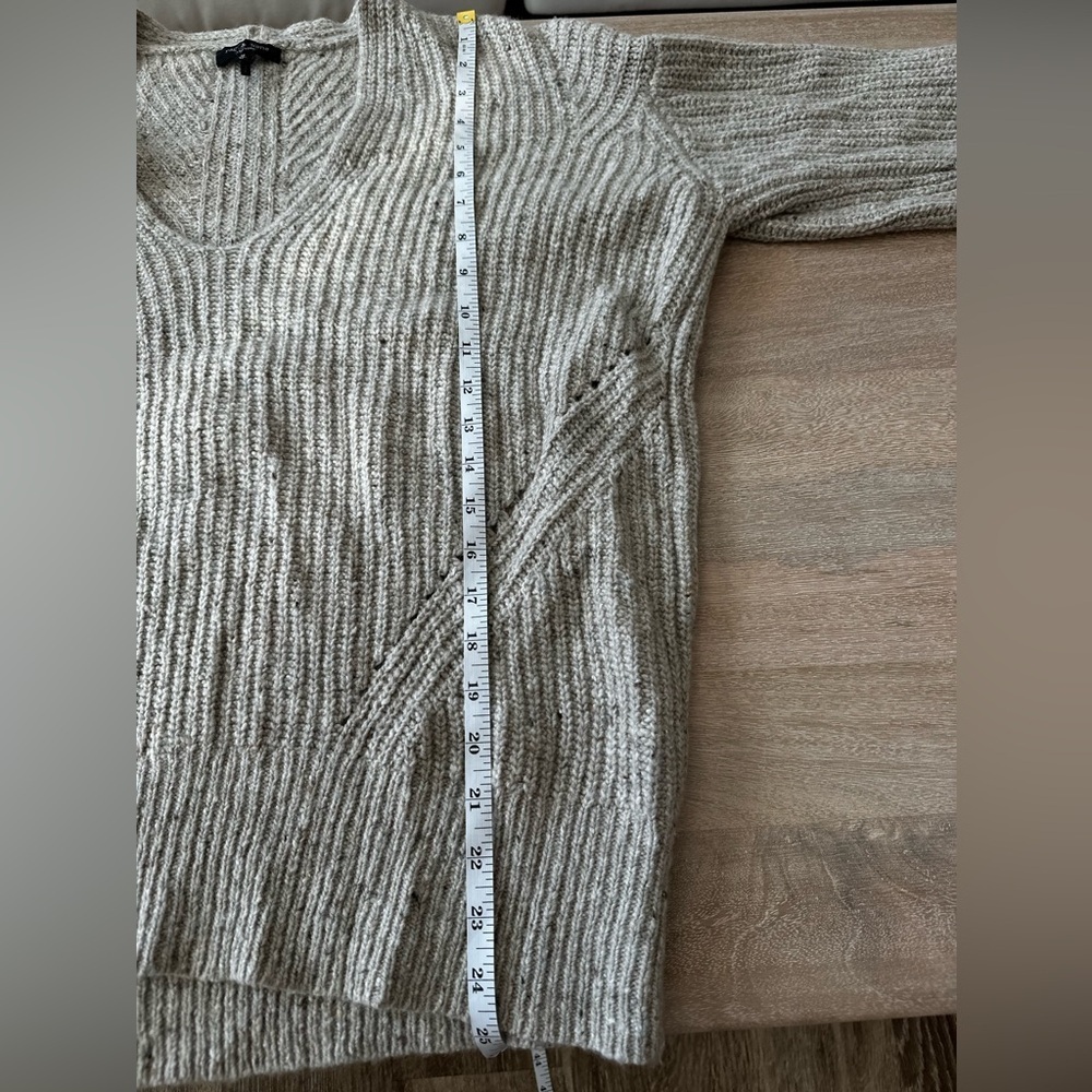 Rag & Bone Eco Donegal V-Neck Sweater in Marled Beige Size Medium Wool Blend - Picture 5 of 7